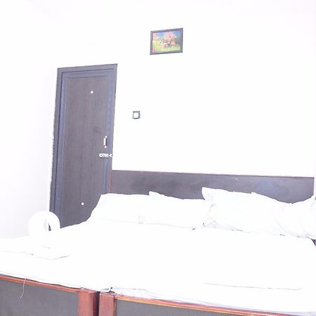 Sgs Residency Villa Tirupati Bagian luar foto