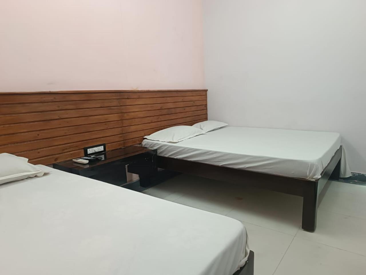Sgs Residency Villa Tirupati Bagian luar foto