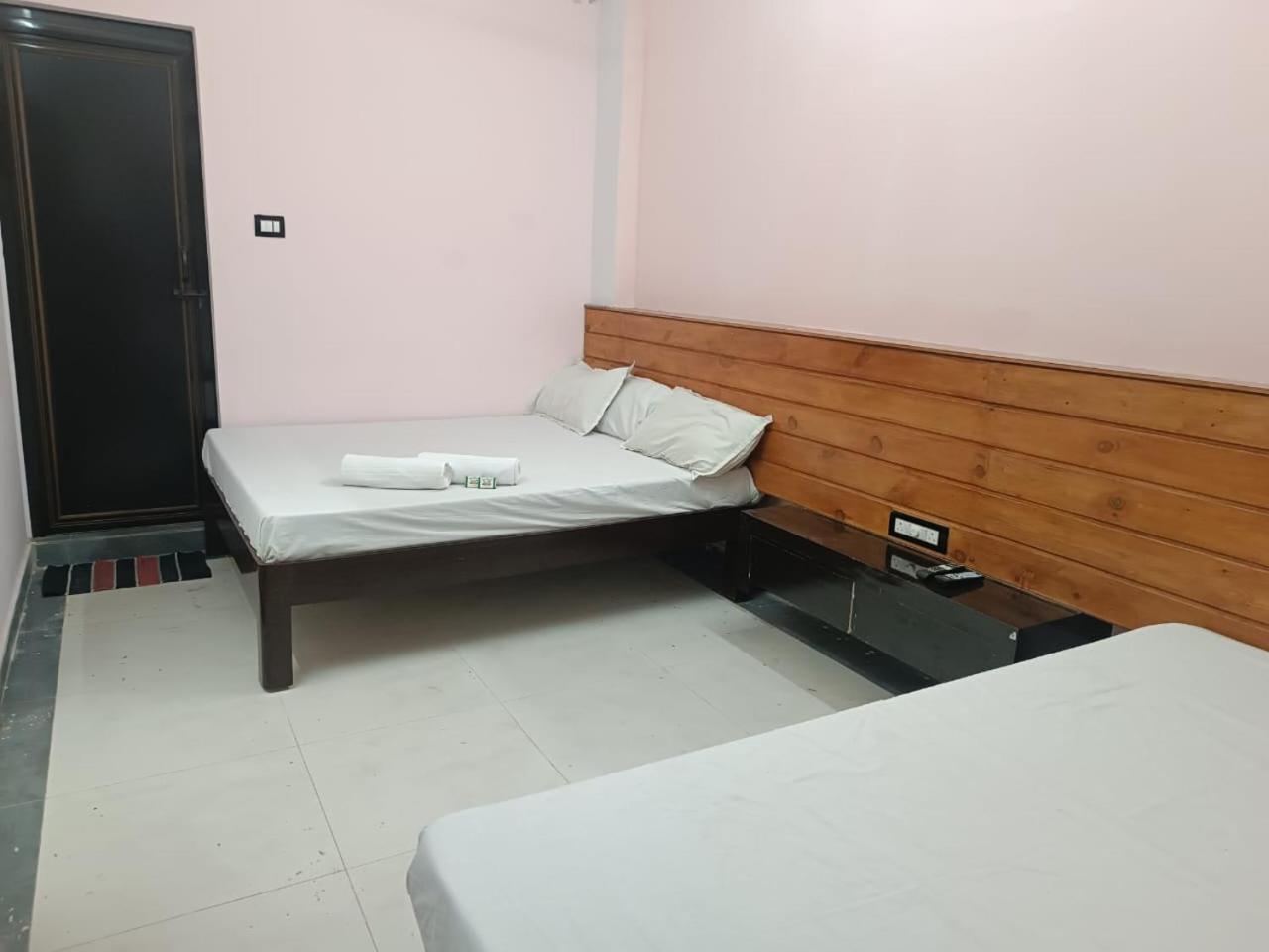 Sgs Residency Villa Tirupati Bagian luar foto