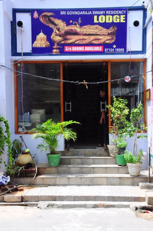 Sgs Residency Villa Tirupati Bagian luar foto